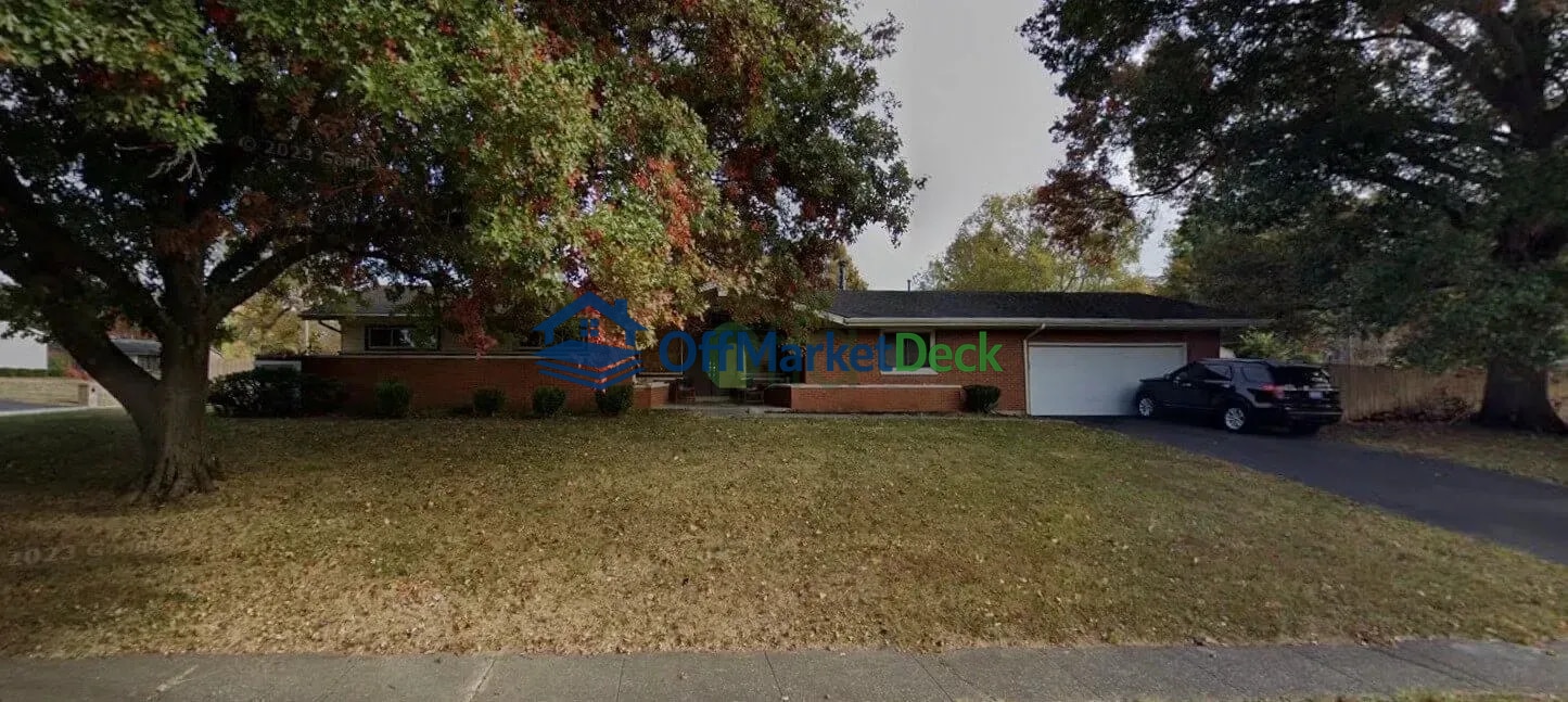 Off-market house in Lexington, Kentucky — 3 beds, 2 baths, $325,500