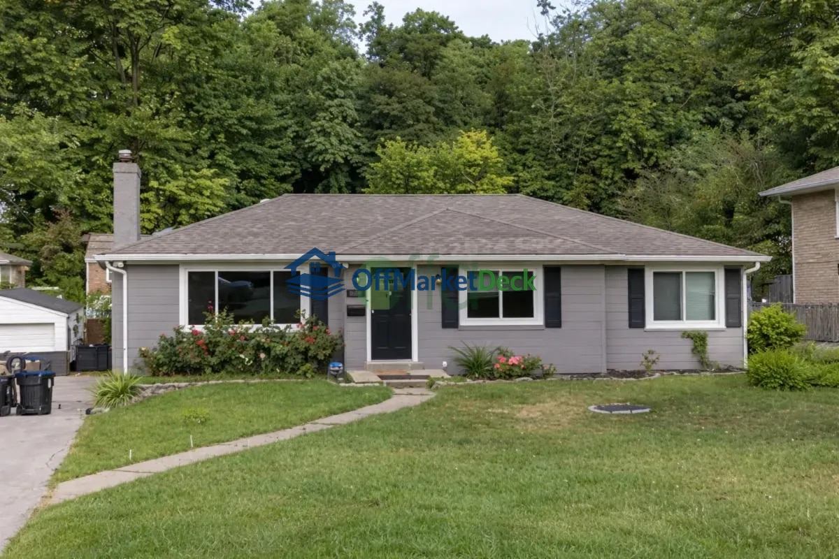 Off-market house in Louisville, Kentucky — 4 beds, 2.5 baths, $210,000