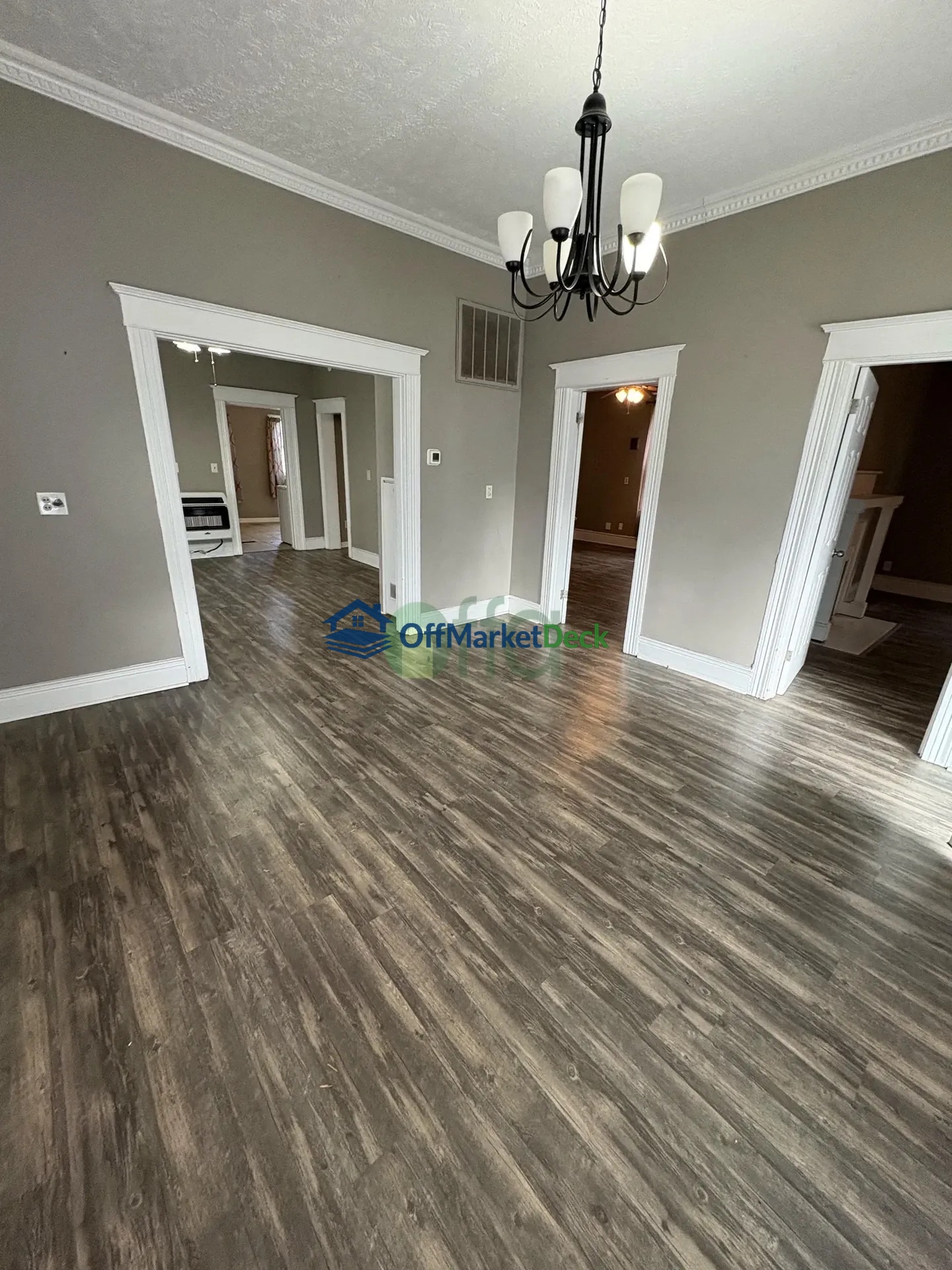 Off-market house in Richmond, Kentucky — 2 beds, 1 bath, $136,500 — photo 5 of 8