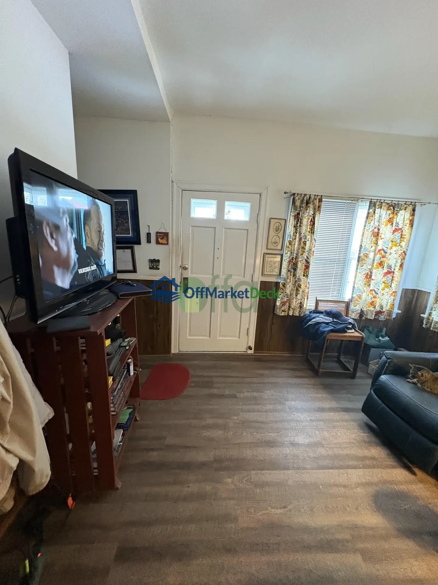 Off-market house in Flemingsburg, Kentucky — 3 beds, 2 baths, $86,900 — photo 3 of 8