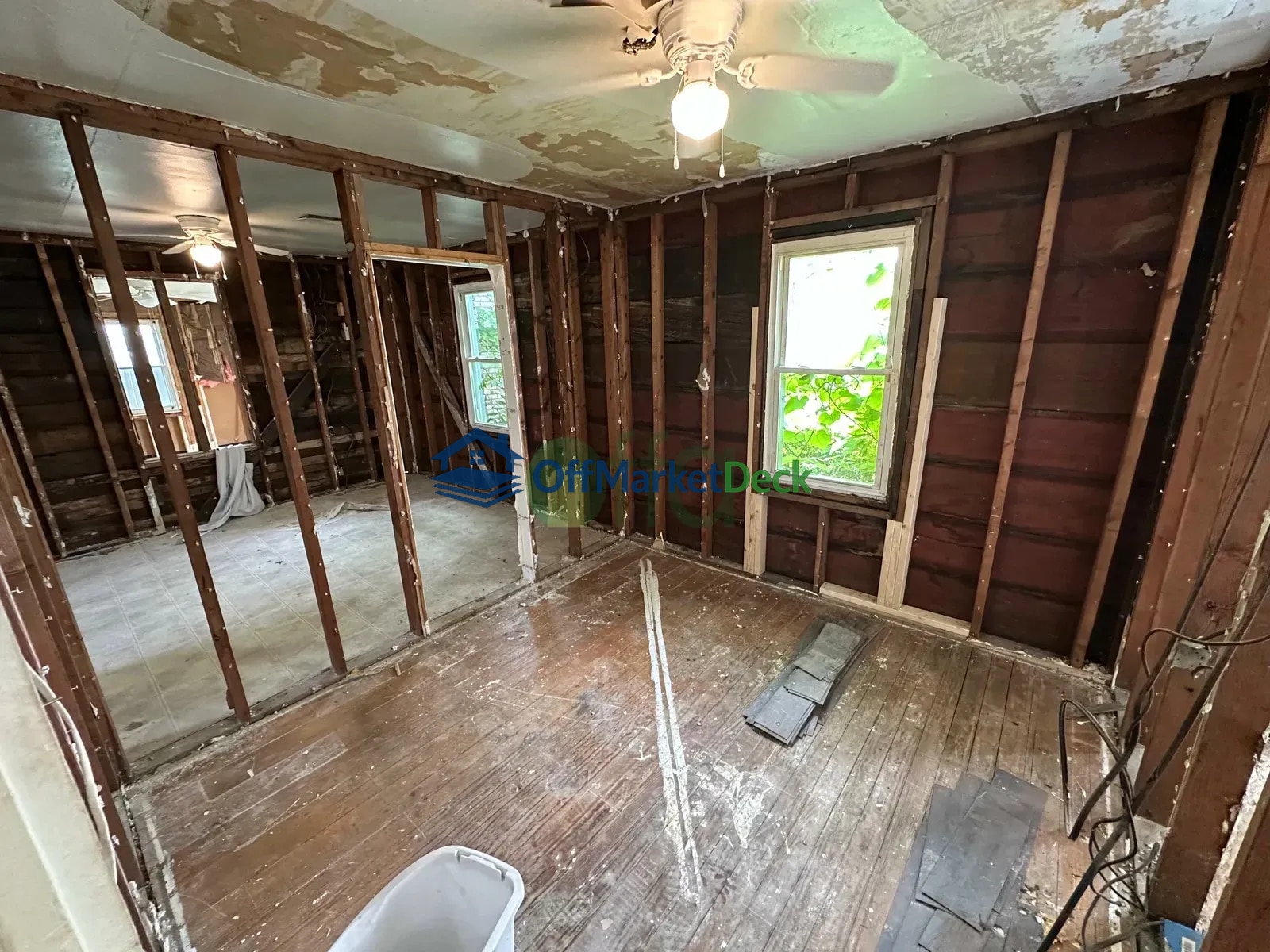 Off-market house in Taylorsville, Kentucky — 4 beds, 2 baths, $168,950 — photo 7 of 8