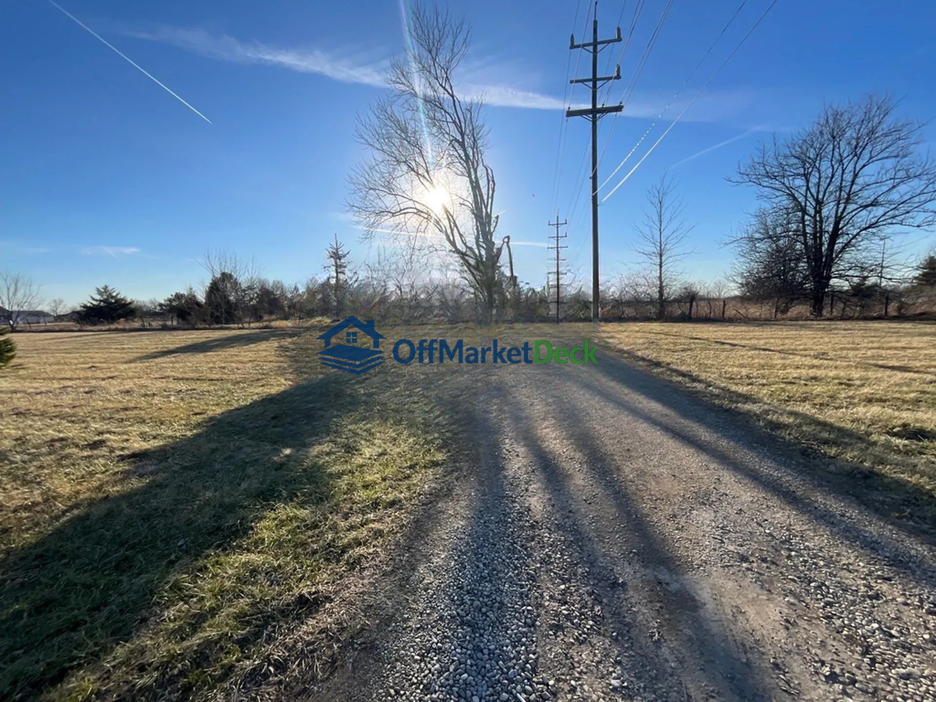 Off-market house in Hamilton, Ohio — 3 beds, 3.5 baths, $320,000 - Blurred background Image