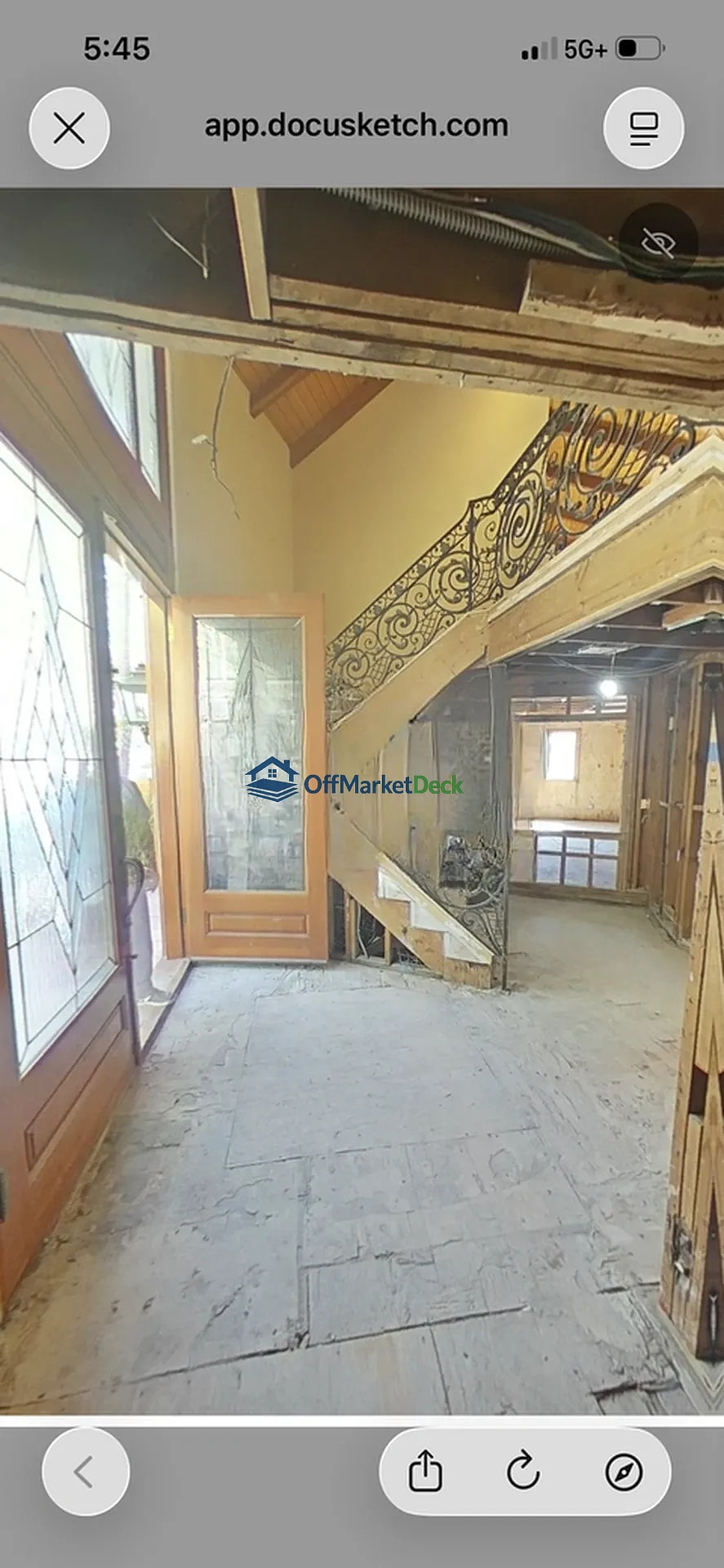 Off-market house in Los Angeles, California — 4 beds, 7 baths, $3,300,000 — photo 2 of 3