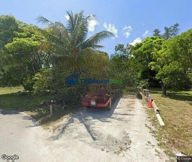 Off-market house in Fort Lauderdale, Florida — 3 beds, 2 baths, $315,000