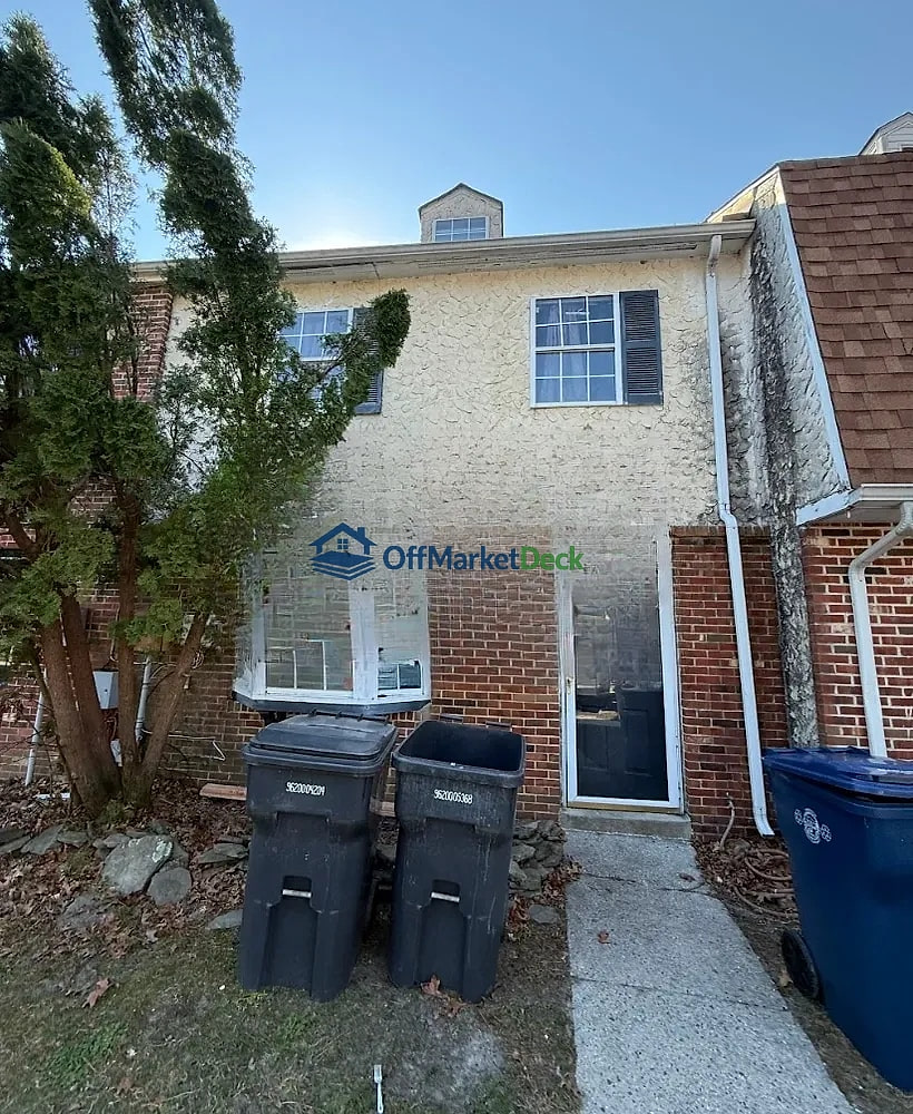 Off-market townhome in Hamilton, New Jersey — 4 beds, 3 baths, $199,999 - Blurred background Image