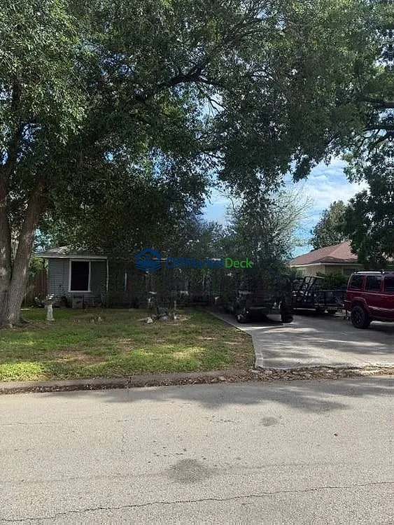 Off-market house in Houston, Texas — 3 beds, 2 baths, $116,000