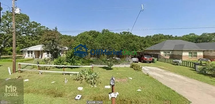 Off-market house in Seagoville, Texas — 3 beds, 2 baths, $169,900