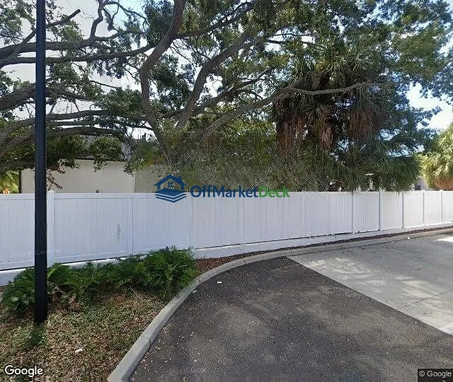 Off-market multi family in Tampa, Florida — 102 beds, 56 baths, $14,300,000 - Blurred background Image