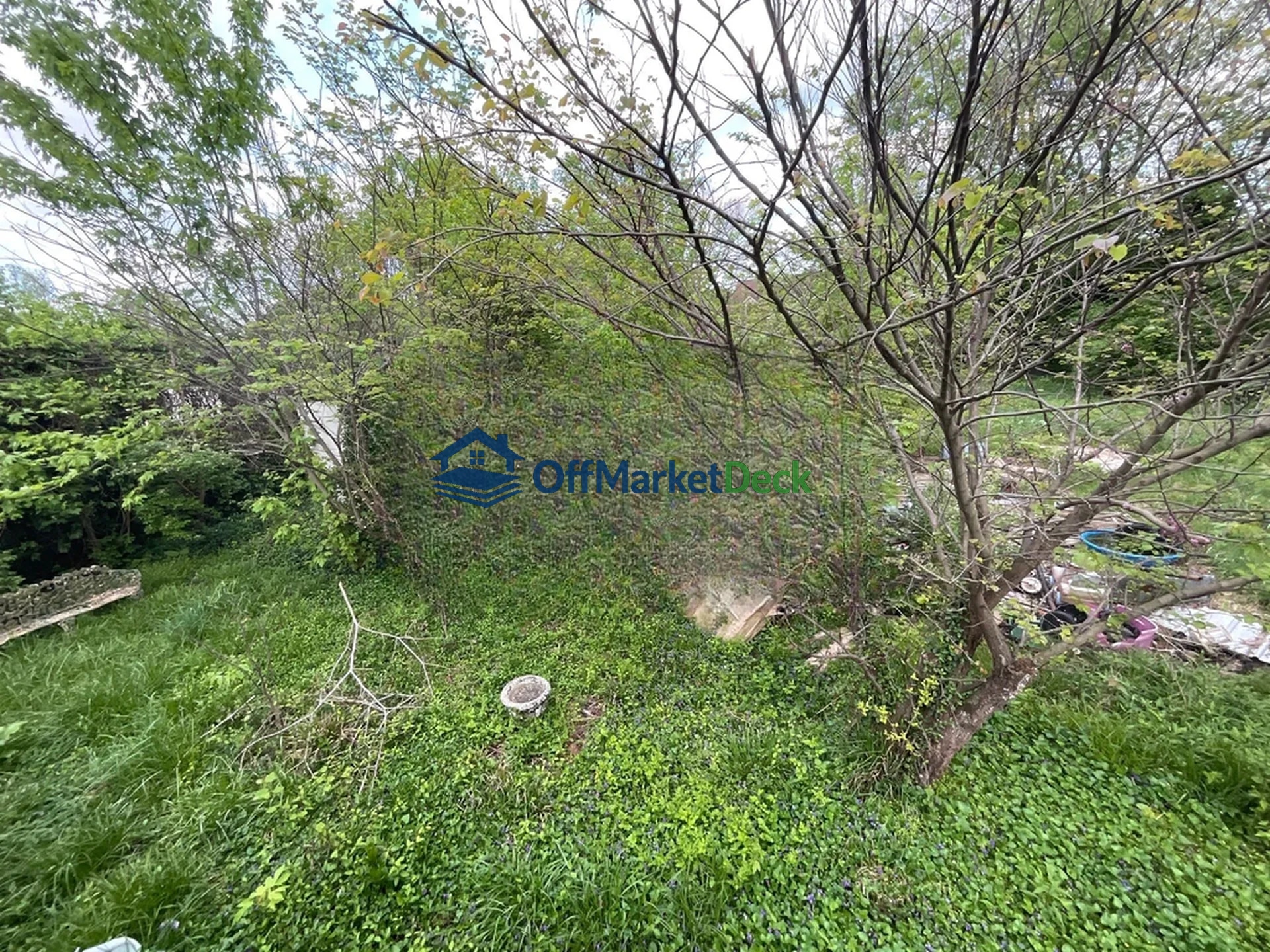 Off-market house in Georgetown, Kentucky — 4 beds, 2 baths, $185,000