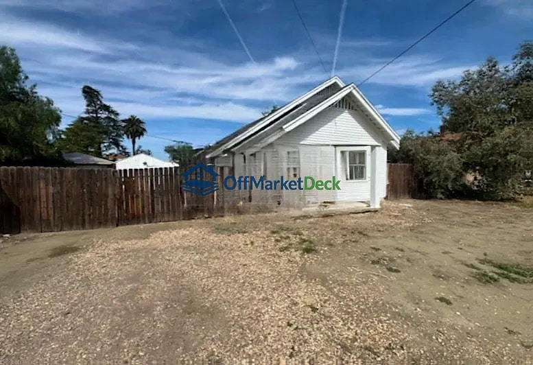 Off-market house in Hemet, California — 2 beds, 1 bath, $265,000