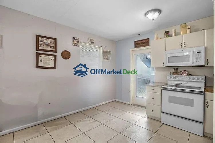 Off-market house in Margate, Florida — 3 beds, 1 bath, $264,900 — photo 6 of 8