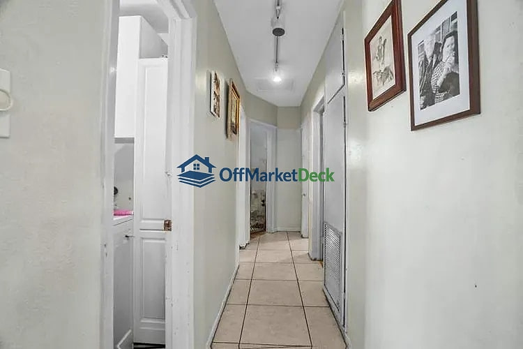 Off-market house in Margate, Florida — 3 beds, 1 bath, $264,900 — photo 8 of 8