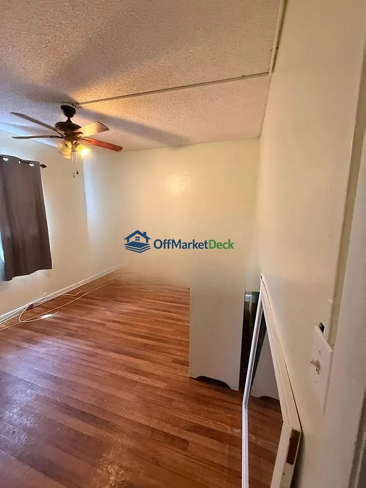 Off-market house in Margate, Florida — 3 beds, 2.5 baths, $244,900 — photo 2 of 8