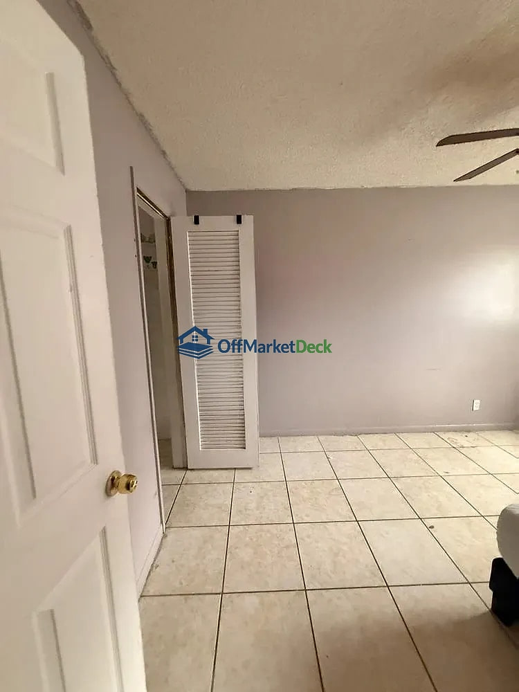 Off-market house in Margate, Florida — 3 beds, 2.5 baths, $244,900