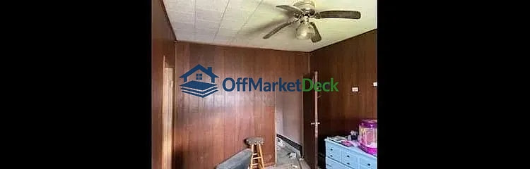 Off-market house in Renovo, Pennsylvania — 6 beds, 3 baths, $35,000 — photo 3 of 8