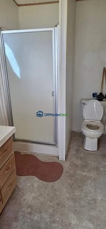 Off-market house in Golden Valley, Arizona — 2 beds, 2 baths, $85,000 — photo 5 of 8