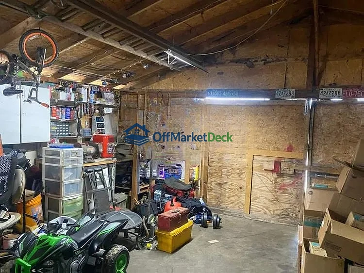 Off-market house in Evansville, Indiana — 2 beds, 2 baths, $55,000 — photo 4 of 8