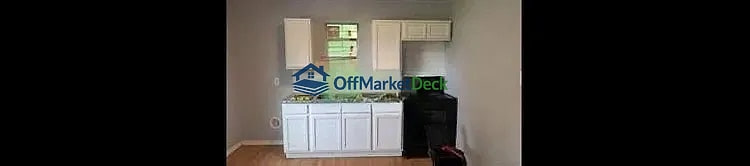 Off-market multi family in Houston, Texas — 5 beds, 3 baths, $175,000 — photo 7 of 8