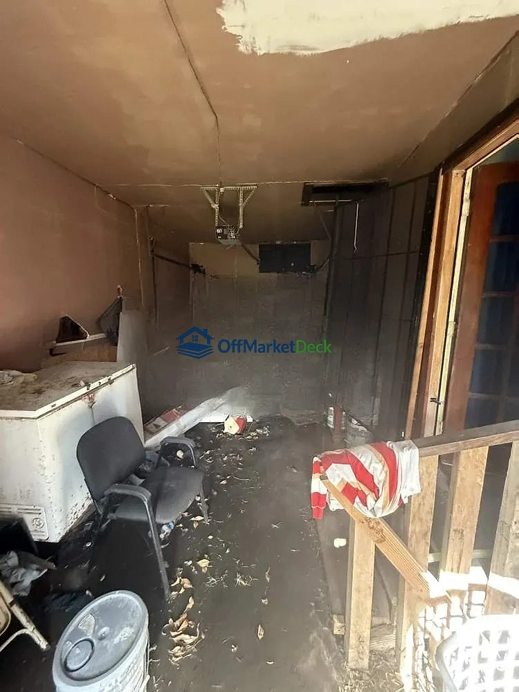 Off-market house in Houston, Texas — 3 beds, 1 bath, $72,500 — photo 5 of 8