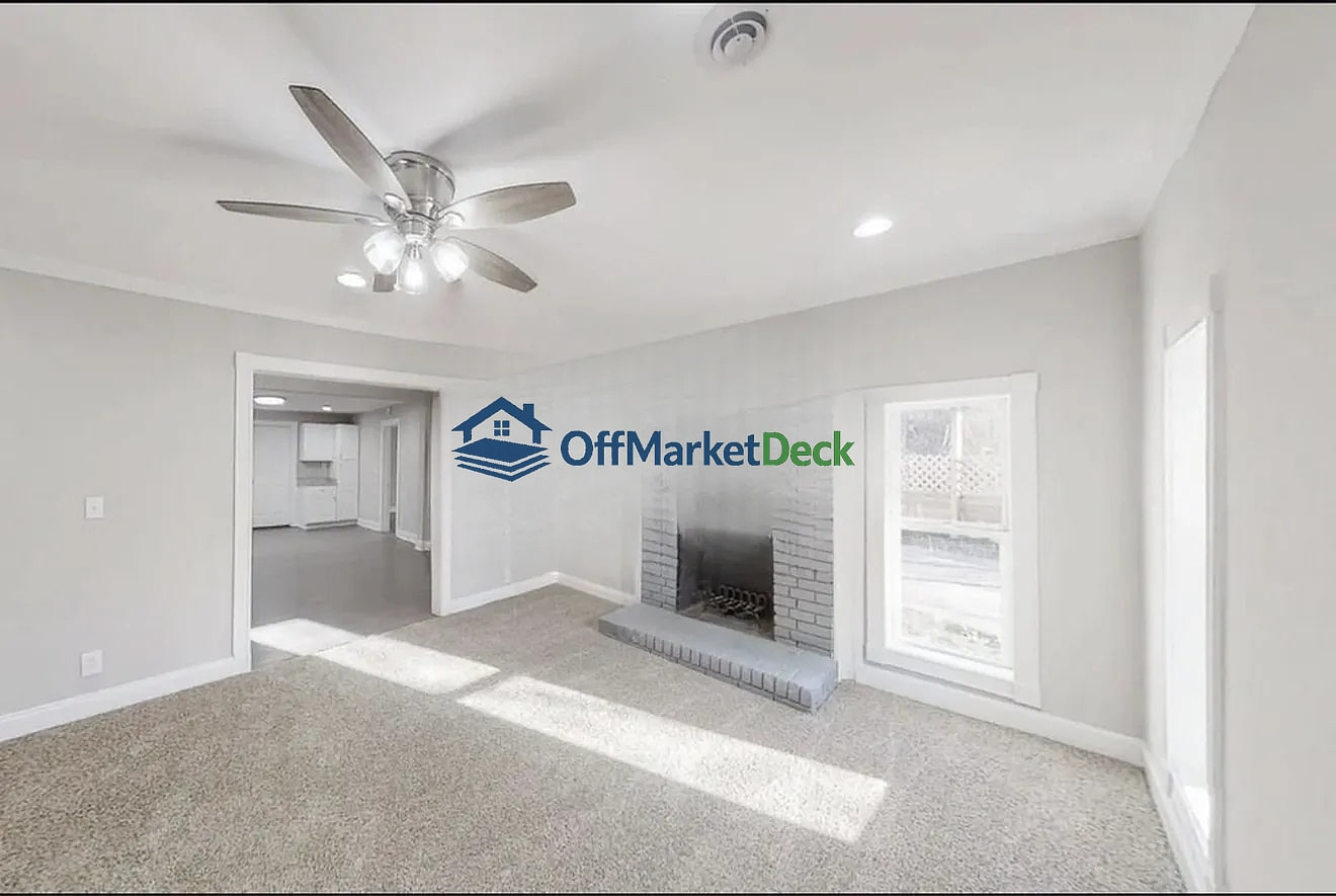 Off-market house in Atlanta, Georgia — 4 beds, 2 baths, $225,000 — photo 2 of 8