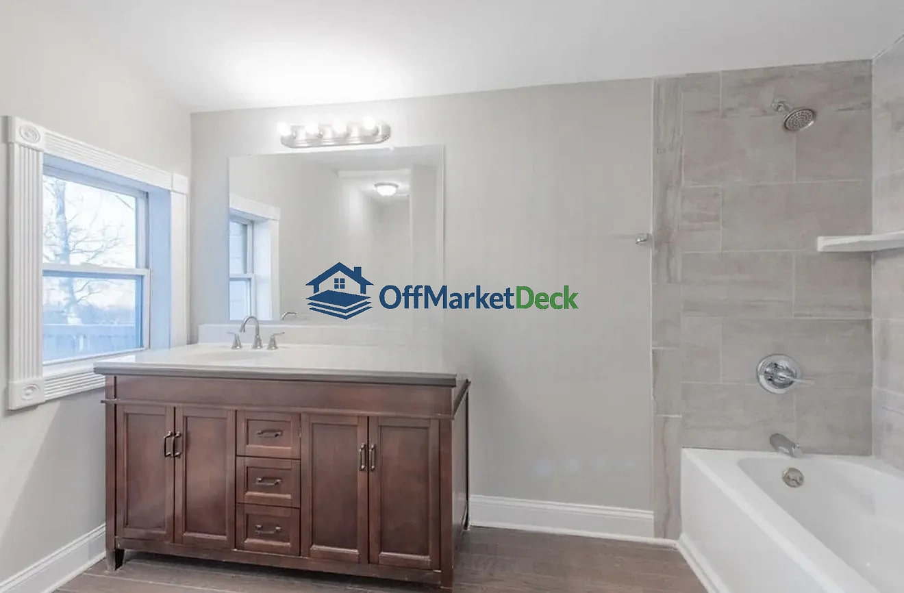 Off-market house in Atlanta, Georgia — 4 beds, 2 baths, $225,000 — photo 8 of 8