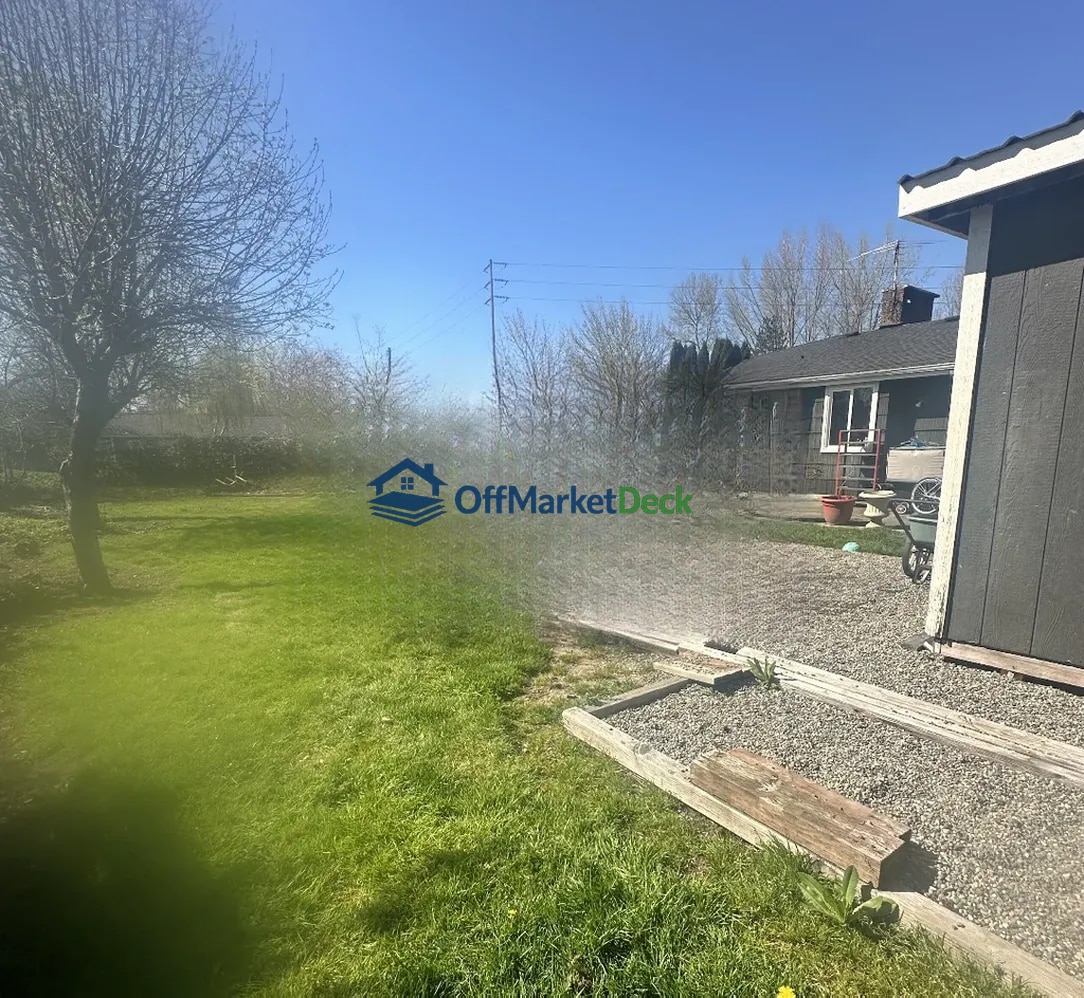 Off-market house in Orting, Washington — 2 beds, 1.5 baths, $375,000 — photo 3 of 4