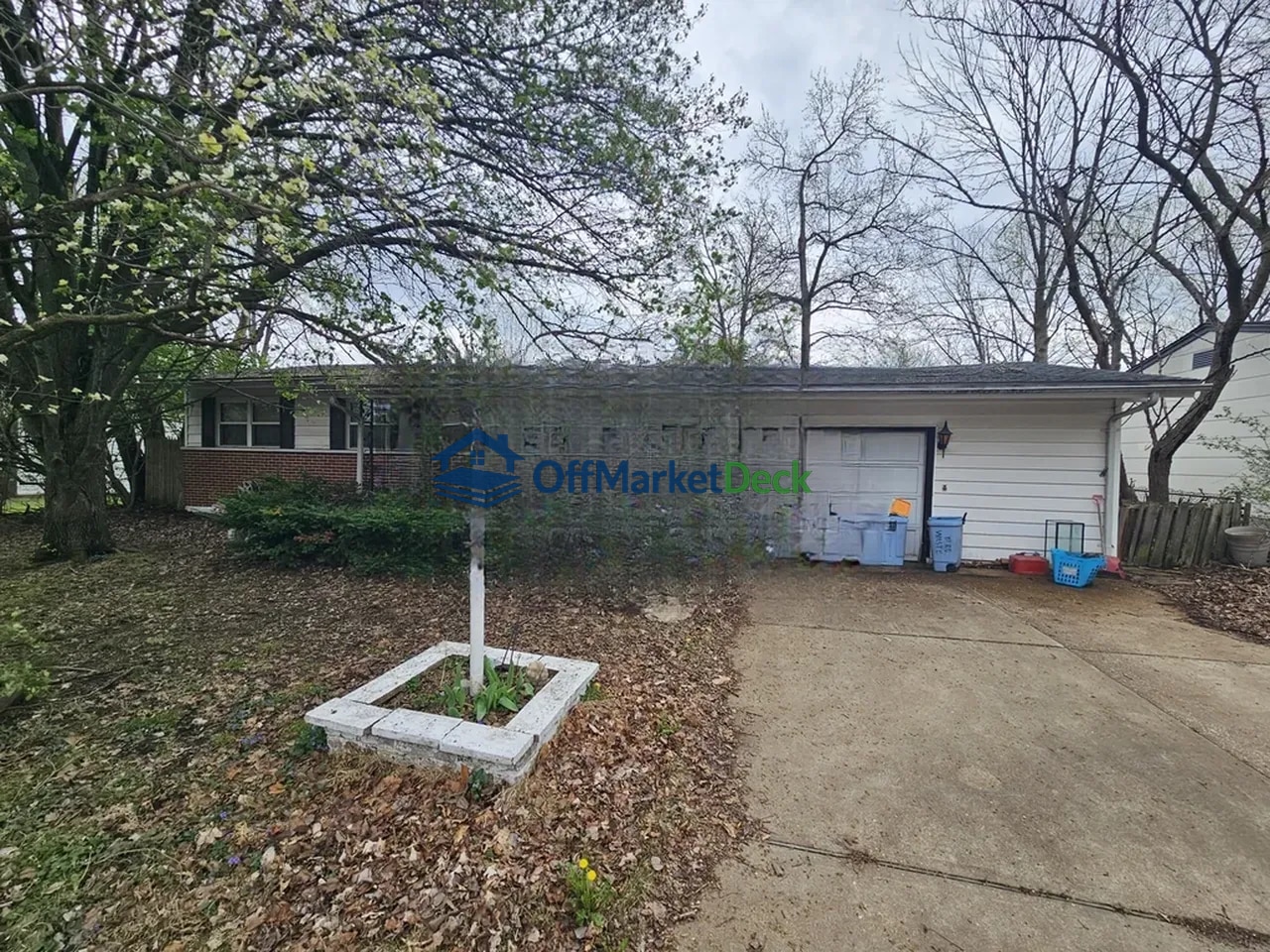 Off-market house in Florissant, Missouri — 3 beds, 1.5 baths, $154,900 — photo 2 of 8