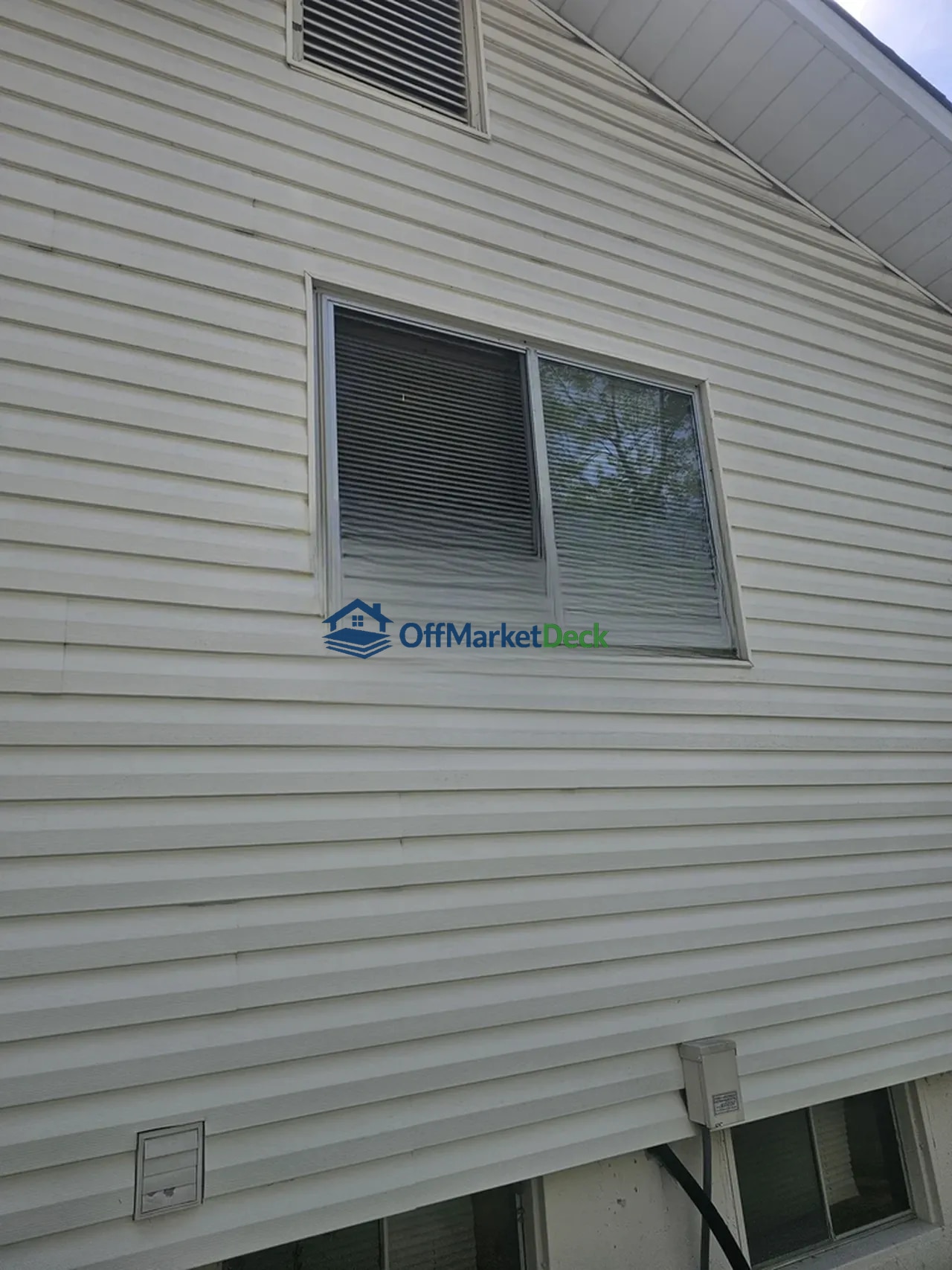 Off-market house in St. Peters, Missouri — 4 beds, 2 baths, $229,900 — photo 8 of 8
