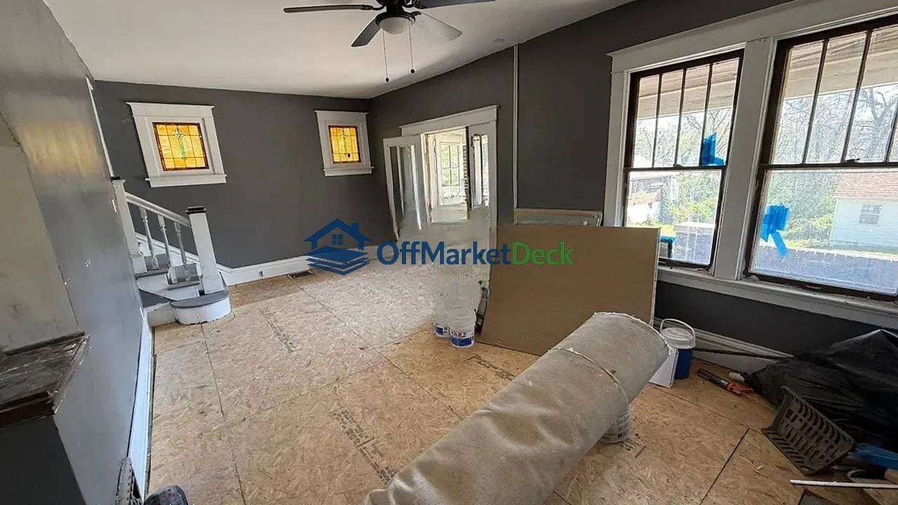 Off-market house in St. Louis, Missouri — 3 beds, 1 bath, $19,900 — photo 5 of 8
