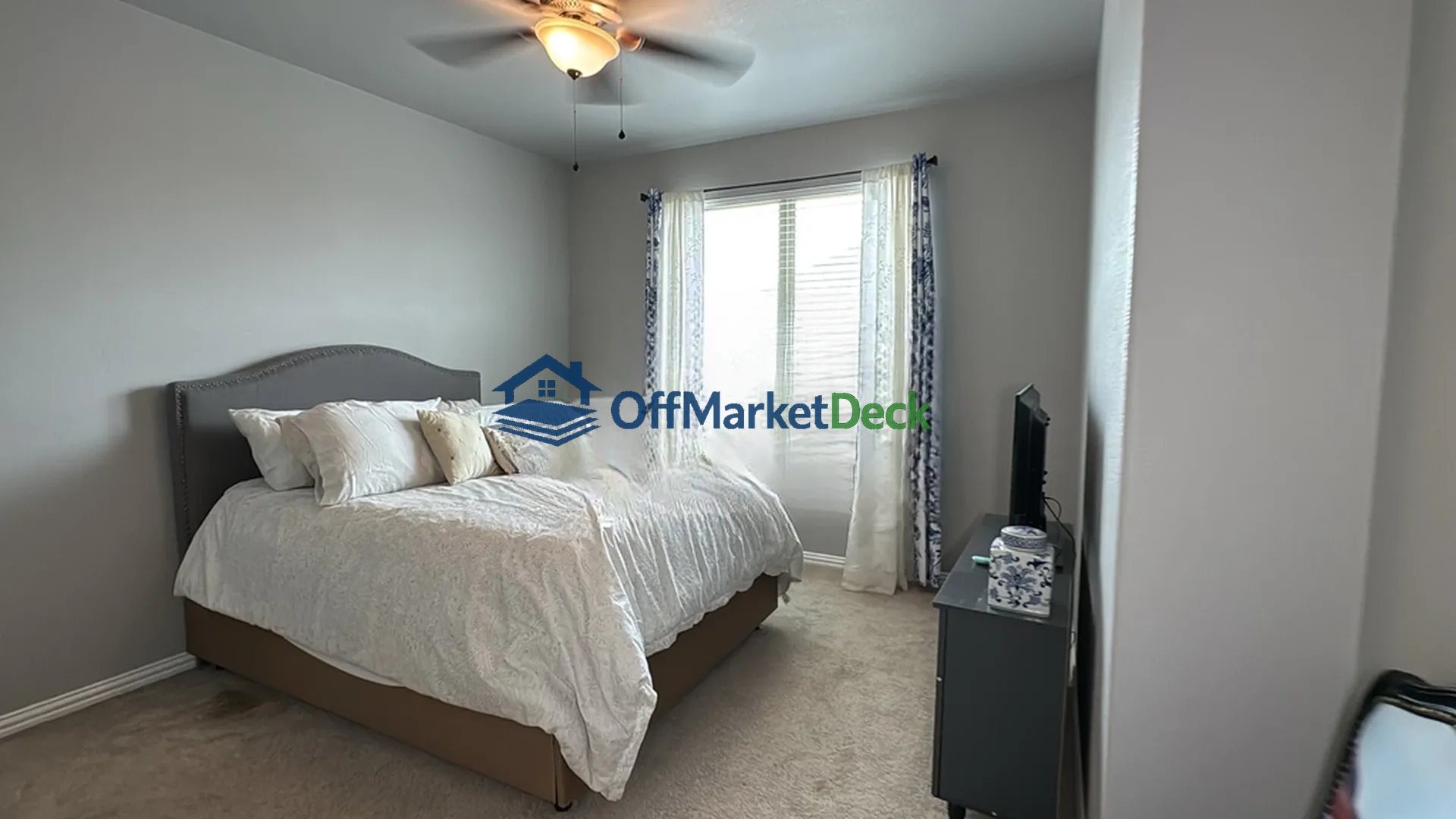 Off-market house in Haslet, Texas — 6 beds, 3.5 baths, $499,900 — photo 7 of 8