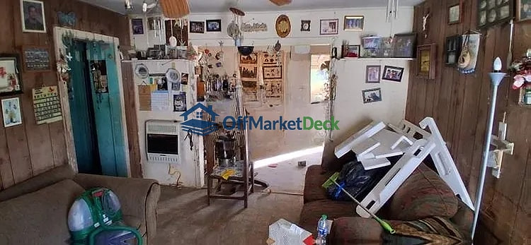 Off-market house in Winkelman, Arizona — 3 beds, 1.5 baths, $12,500 — photo 4 of 8