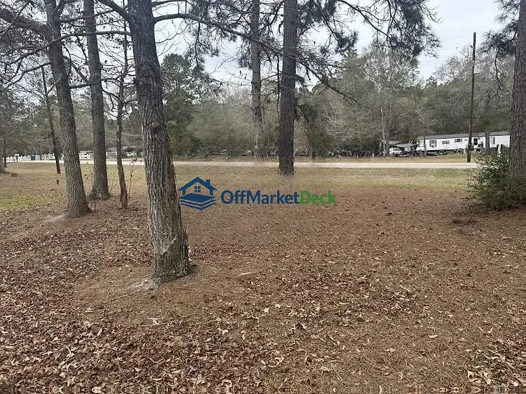 Off-market house in Cleveland, Texas — 2 beds, 2 baths, $99,000 — photo 2 of 8