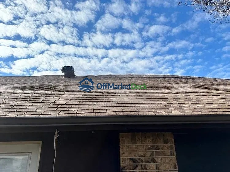 Off-market house in Red Oak, Texas — 3 beds, 2 baths, $255,000 — photo 5 of 8