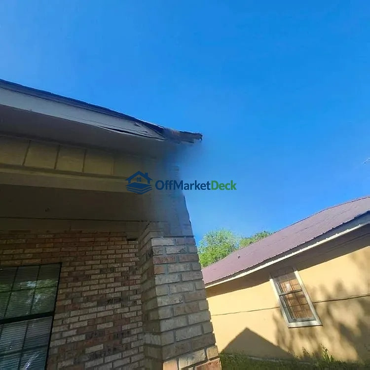 Off-market house in Mobile, Alabama — 3 beds, 2 baths, $65,000 — photo 7 of 8