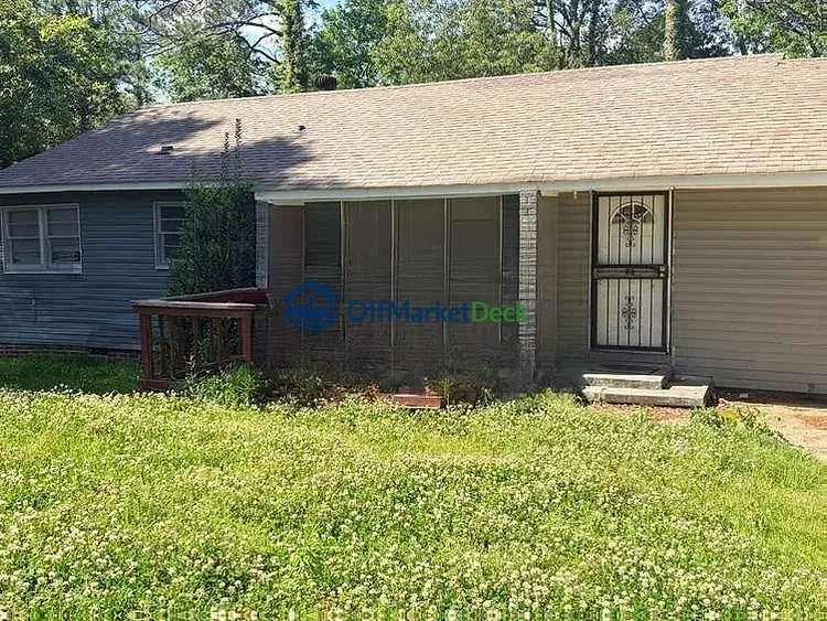 Off-market house in Jackson, Mississippi — 3 beds, 2.5 baths, $38,100 — photo 5 of 8
