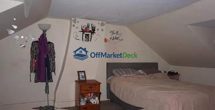 Off-market house in York, Pennsylvania — 3 beds, 1 bath, $105,000 — photo 4 of 8