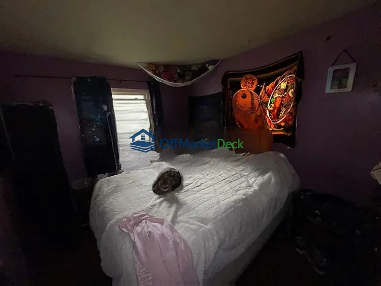 Off-market house in Indianapolis, Indiana — 3 beds, 1 bath, $120,000 — photo 7 of 8