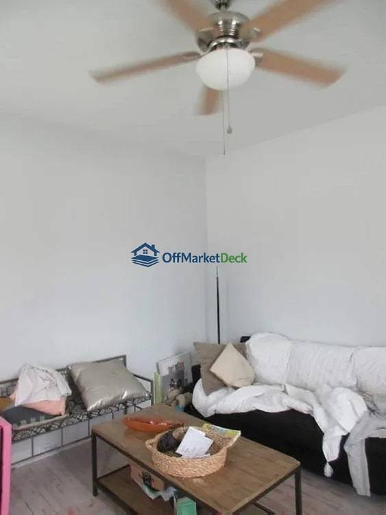 Off-market house in St. Louis, Missouri — 2 beds, 1.5 baths, $155,000 — photo 6 of 8