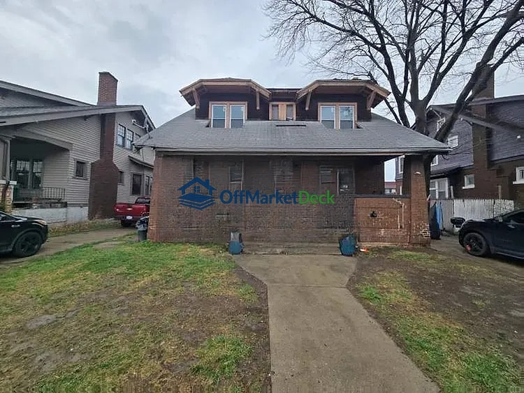 Off-market house in Highland Park, Michigan — 3 beds, 1.5 baths, $57,000