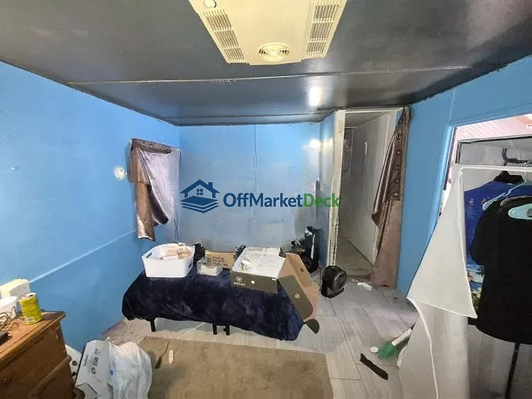 Off-market house in Coolidge, Arizona — 1 bed, 1 bath, $39,999 — photo 4 of 8
