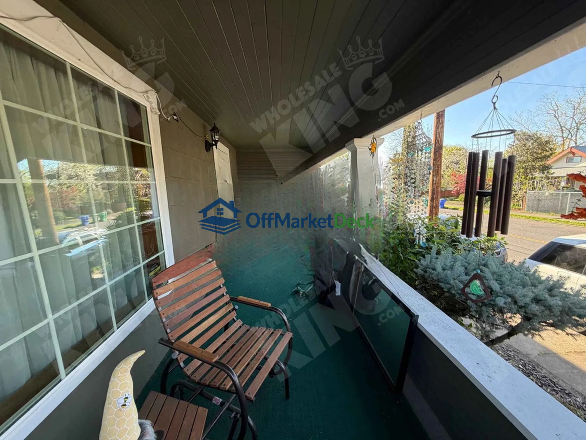 Off-market house in Portland, Oregon — 2 beds, 2.5 baths, $499,000 — photo 4 of 8