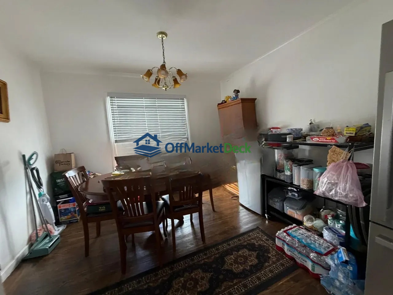 Off-market house in San Francisco, California — 3 beds, 1.5 baths, $839,900 — photo 3 of 8