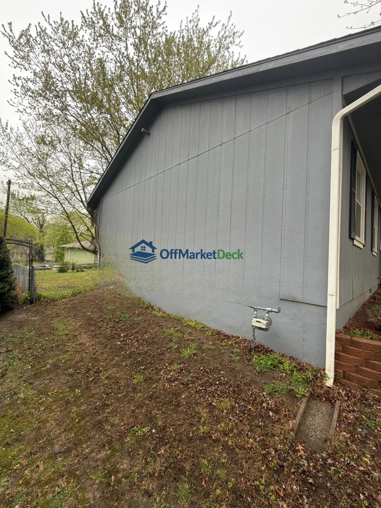 Off-market house in Harrisonville, Missouri — 3 beds, 1 bath, $157,900 — photo 5 of 8