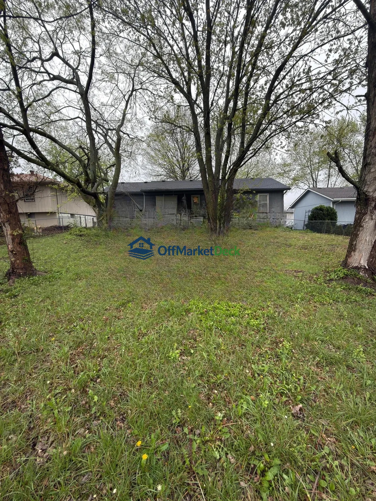 Off-market house in Harrisonville, Missouri — 3 beds, 1 bath, $157,900 — photo 6 of 8