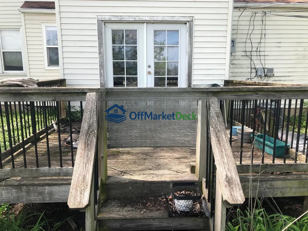 Off-market house in Overland Park, Kansas — 2 beds, 1 bath, $149,900 — photo 5 of 8