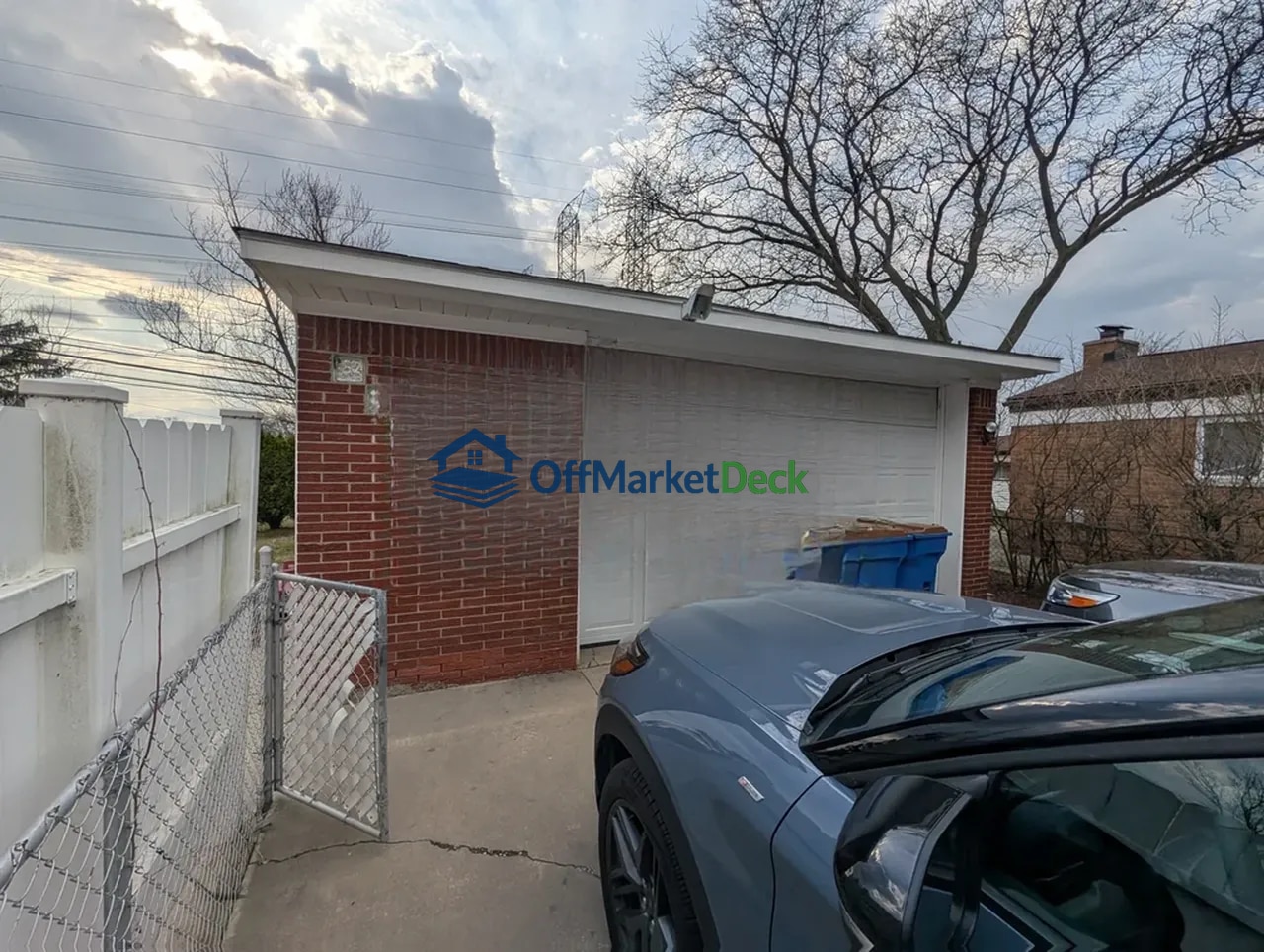 Off-market house in Warren, Michigan — 4 beds, 2 baths, $199,900 — photo 3 of 8