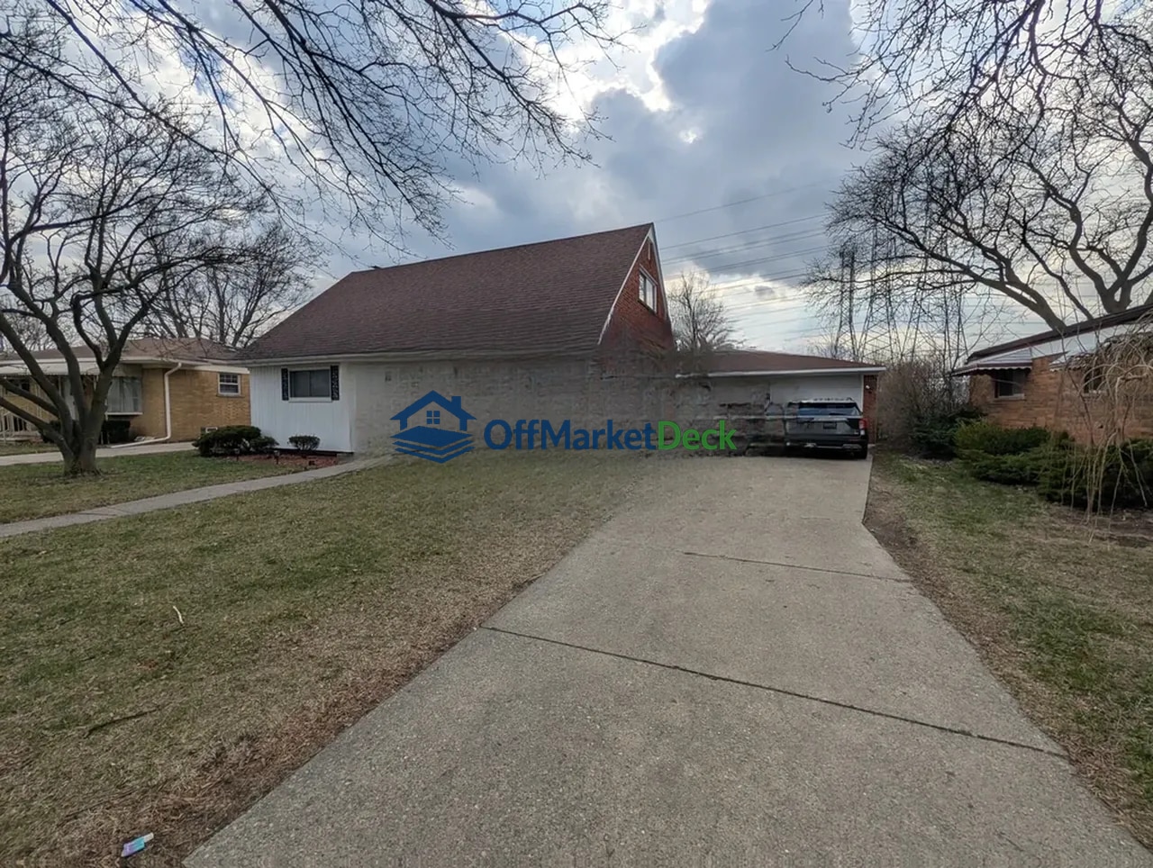 Off-market house in Warren, Michigan — 4 beds, 2 baths, $199,900 — photo 4 of 8