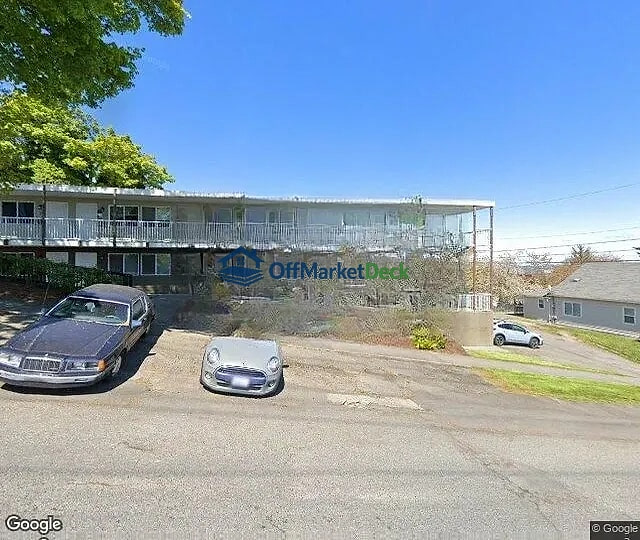 Off-market house in Tacoma, Washington — 1 bed, 1 bath, $215,589 — photo 2 of 3