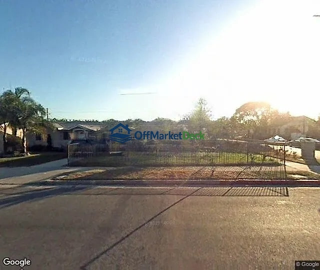 Off-market house in Los Angeles, California — 2 beds, 1 bath, $1,190,000 — photo 3 of 3