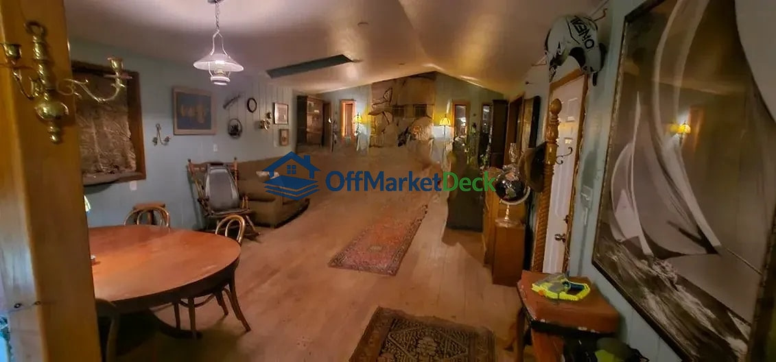 Off-market multi family in Tehachapi, California — 5 beds, 3 baths, $365,000 — photo 5 of 8